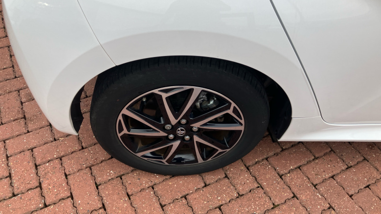 Toyota Yaris 1.5 Hybrid Design 5dr CVT Hybrid Hatchback